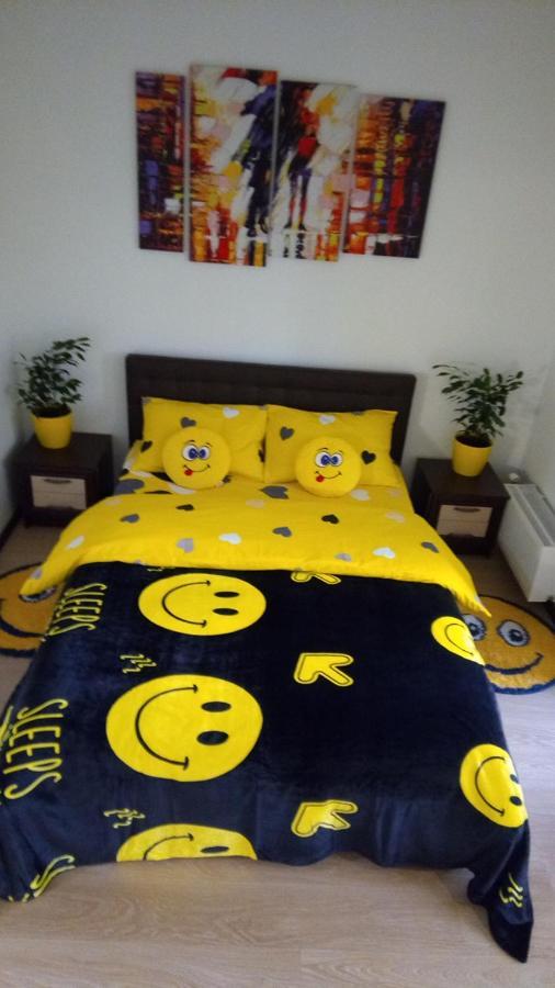 Positive Smile Studio Apartment In The Colorful Comfort Town Residental Complex. Kt-06. Kiev Dış mekan fotoğraf