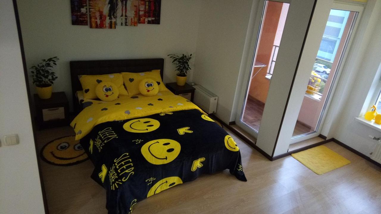 Positive Smile Studio Apartment In The Colorful Comfort Town Residental Complex. Kt-06. Kiev Dış mekan fotoğraf