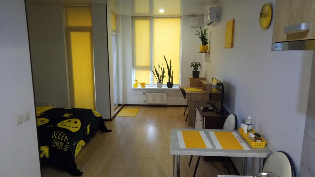 Positive Smile Studio Apartment In The Colorful Comfort Town Residental Complex. Kt-06. Kiev Dış mekan fotoğraf