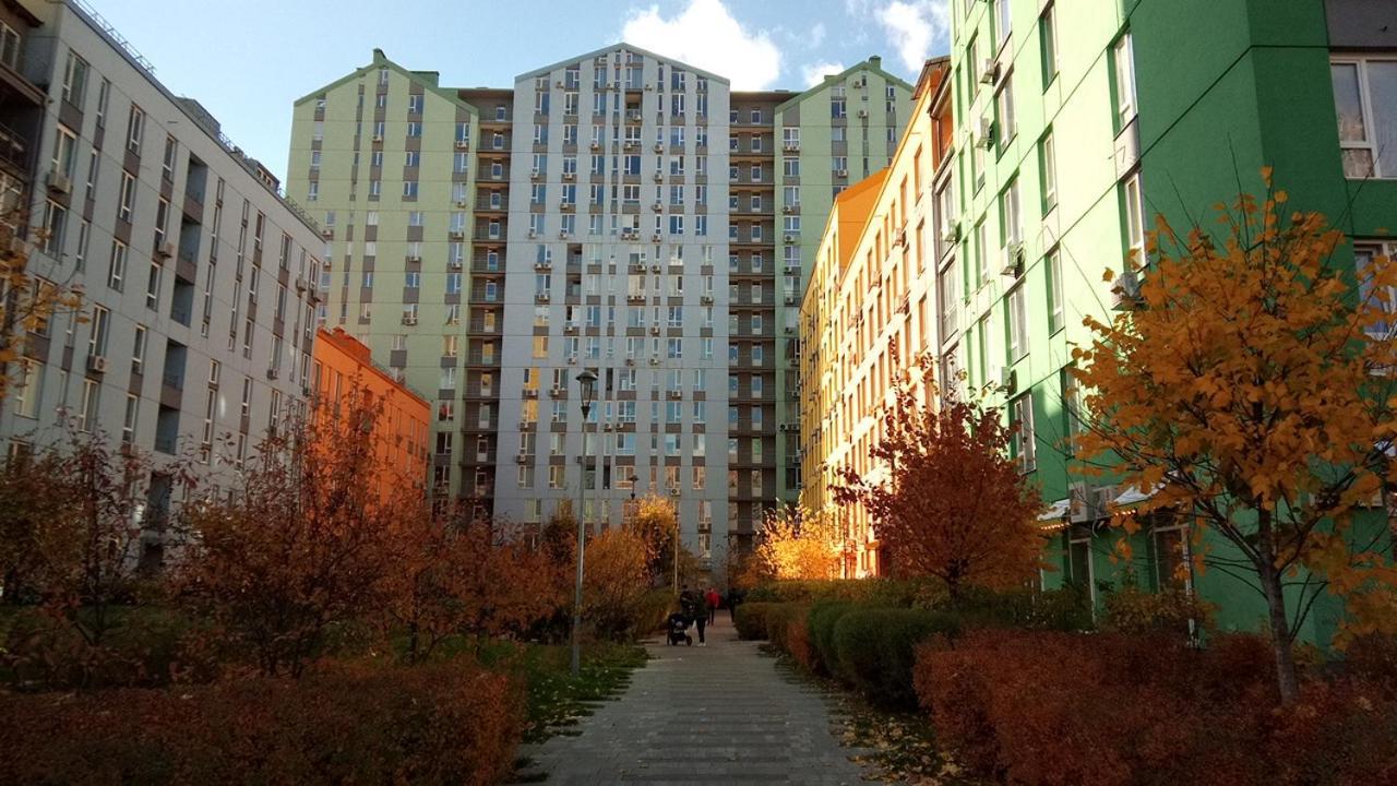 Positive Smile Studio Apartment In The Colorful Comfort Town Residental Complex. Kt-06. Kiev Dış mekan fotoğraf
