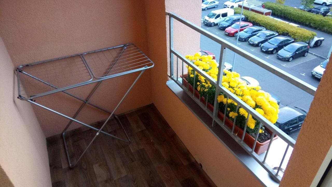 Positive Smile Studio Apartment In The Colorful Comfort Town Residental Complex. Kt-06. Kiev Dış mekan fotoğraf